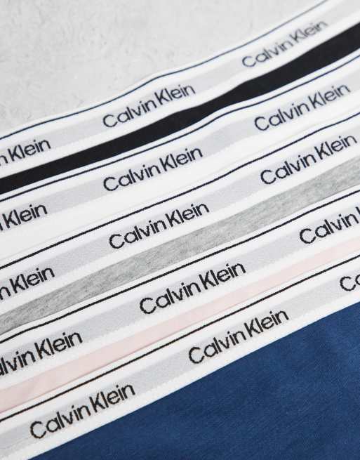 Calvin Klein - Icon - Confezione da 5 perizomi nero, bianco, grigio, rosa e blu con logo, 2 di 3