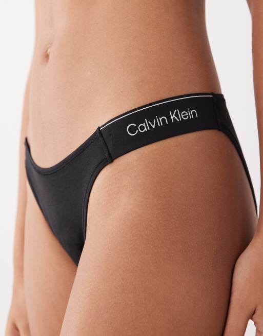 Calvin Klein – Icon Cotton Modal – Slip in Schwarz mit schmalen Seiten und Bikini-Schnitt, 4 von 4