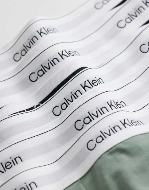 Calvin Klein – Icon Cotton Stretch – 5er-Pack Relaxed-Fit-Trunk-Unterhosen in Schwarz/Blau/Grau, 2 von 3