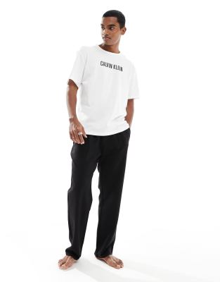 Calvin Klein – Intense Power – Lounge-T-Shirt in Weiß
