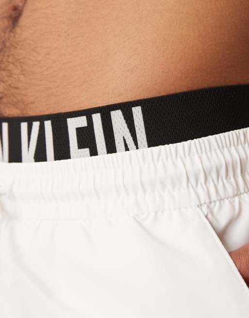 Calvin Klein - Intense Power - Shorts de baño blancos con cordón ajustable y logo en la cinturilla , 4 de 4
