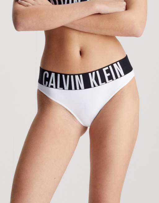 Calvin Klein – Intense Power – Slip in Weiß mit Bikini-Schnitt