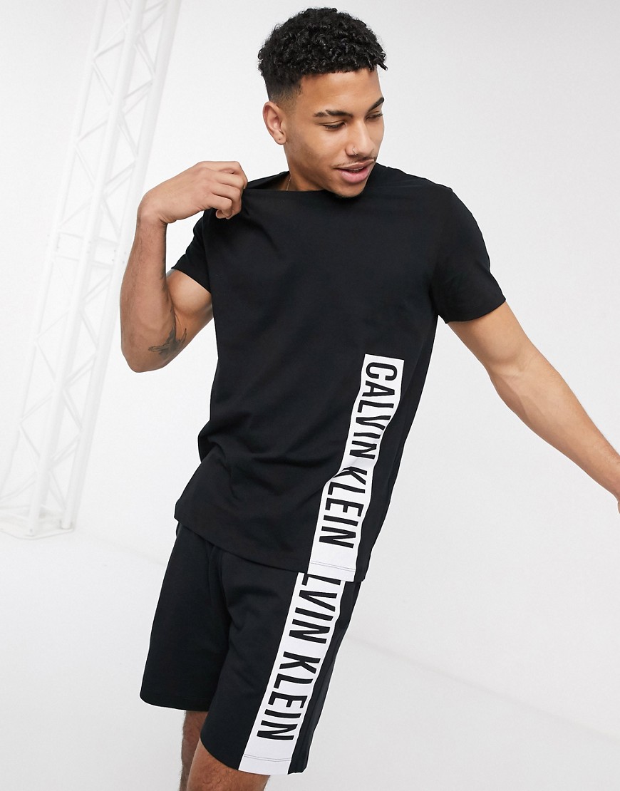 Calvin Klein Intense Power - T-shirt girocollo con logo al lato nera in coordinato-Nero
