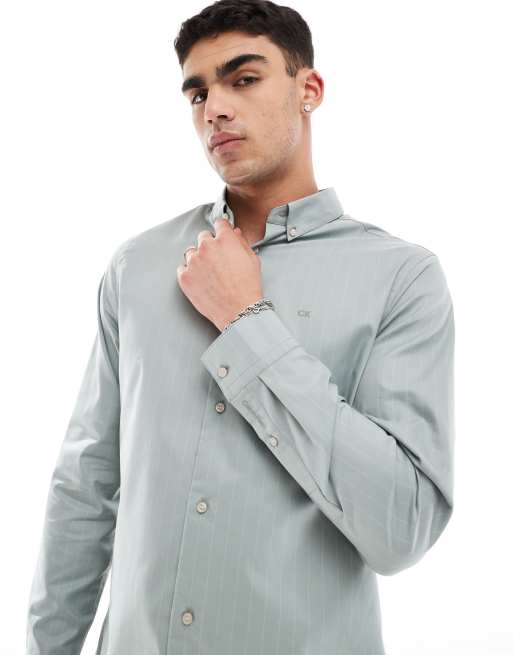 Calvin Klein – Jasnoszara koszula oxford w paski ze stretchem