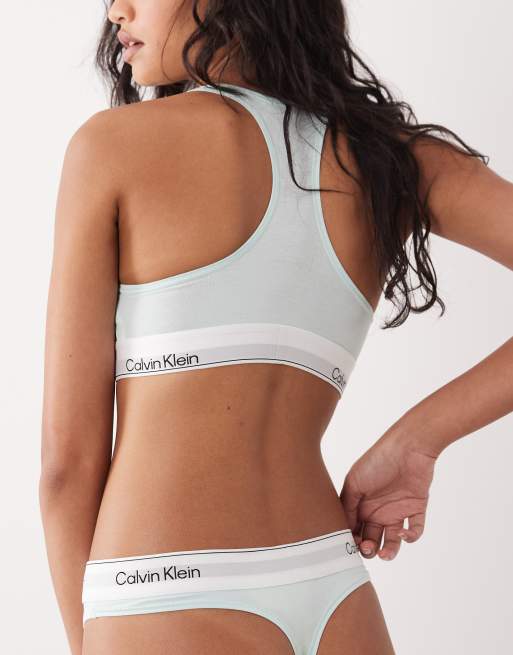 Calvin Klein – Jasnozielone stringi z mieszanki bawełny i modalu z logo, 2 z 4