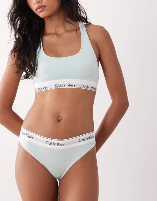 Calvin Klein – Jasnozielone stringi z mieszanki bawełny i modalu z logo, 4 z 4