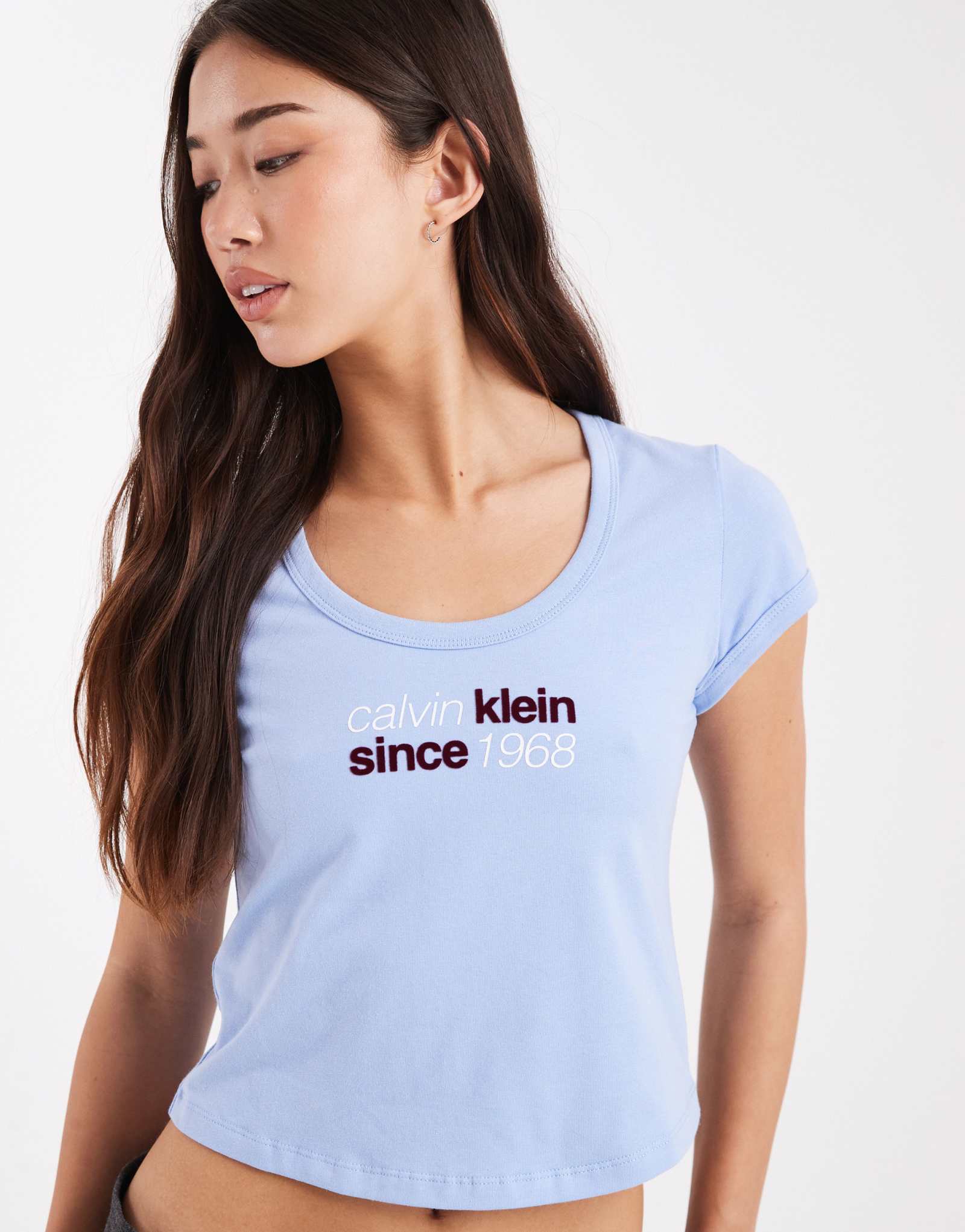 Синяя футболка с надписью Calvin Klein Jeans 1968 года выпуска