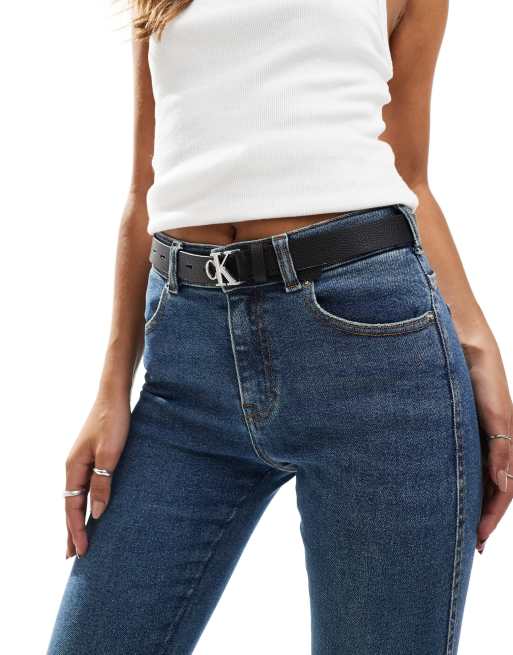 Calvin Klein Jeans - 25mm brede leren riem met monogram op gesp in zwart 