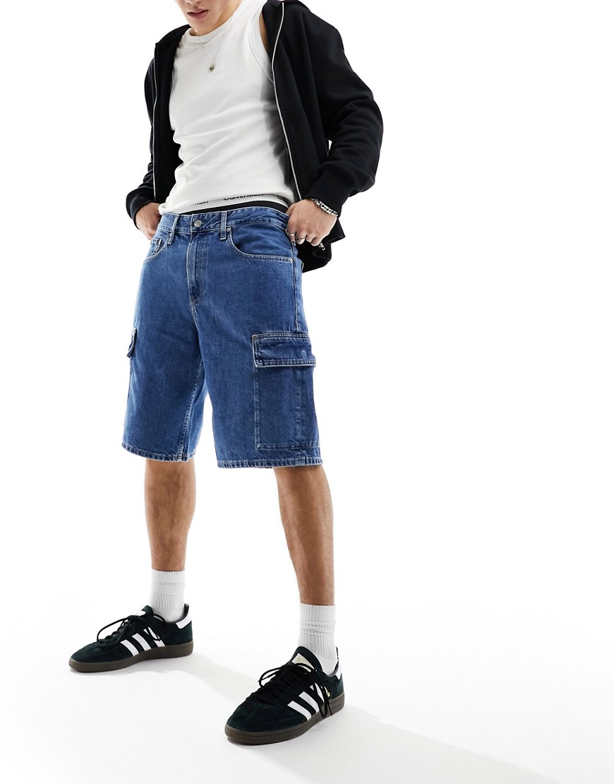 Calvin Klein Jeans 90s loose cargo denim shorts in mid wash-Blue