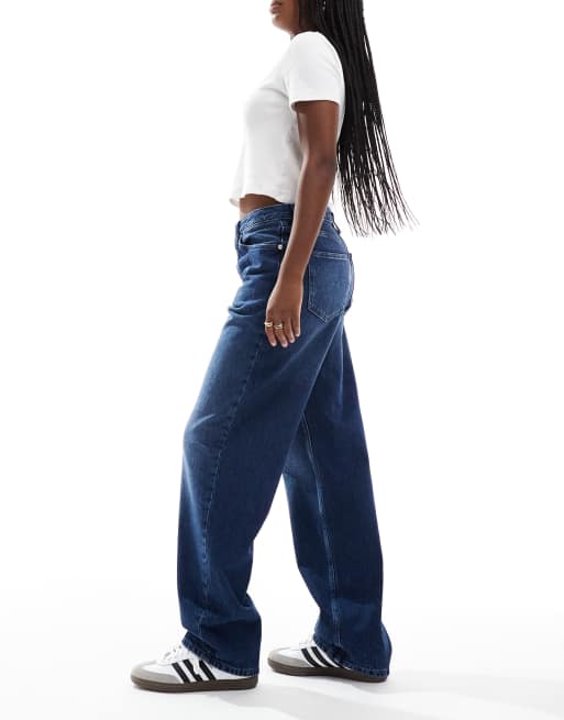 Calvin Klein Jeans 90s loose jeans in mid blue wash - ASOS Exclusive, 3 of 5
