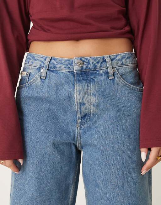 Calvin Klein Jeans 90's loose jeans in mid wash