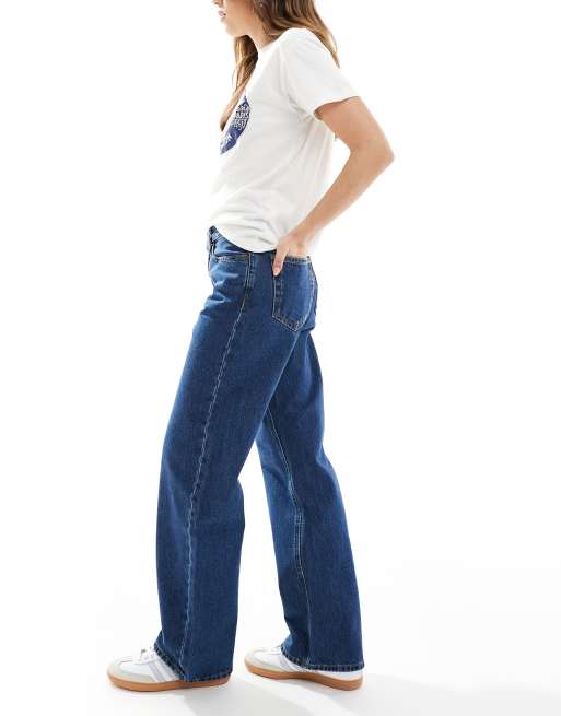 Calvin Klein Jeans 90s straight jeans in dark blue wash, 2 of 5