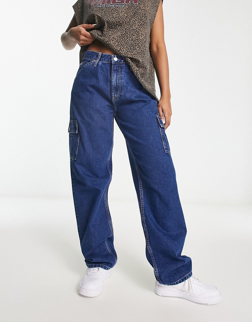 Calvin Klein Jeans 90s straight leg cargo jeans in mid wash-Blue