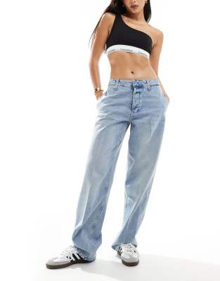 90s straight leg jeans in light wash-Blue