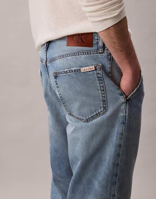 Calvin Klein Jeans 90s tapered jeans in sunbleached wash, 3 of 5
