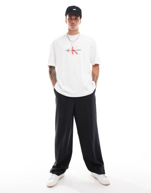 Calvin Klein Jeans archival monologo t-shirt in white, 2 of 4