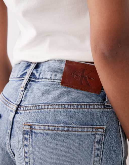 Calvin Klein Jeans - Archive - Mini denim short in mid-wash blauw, 3 van 5