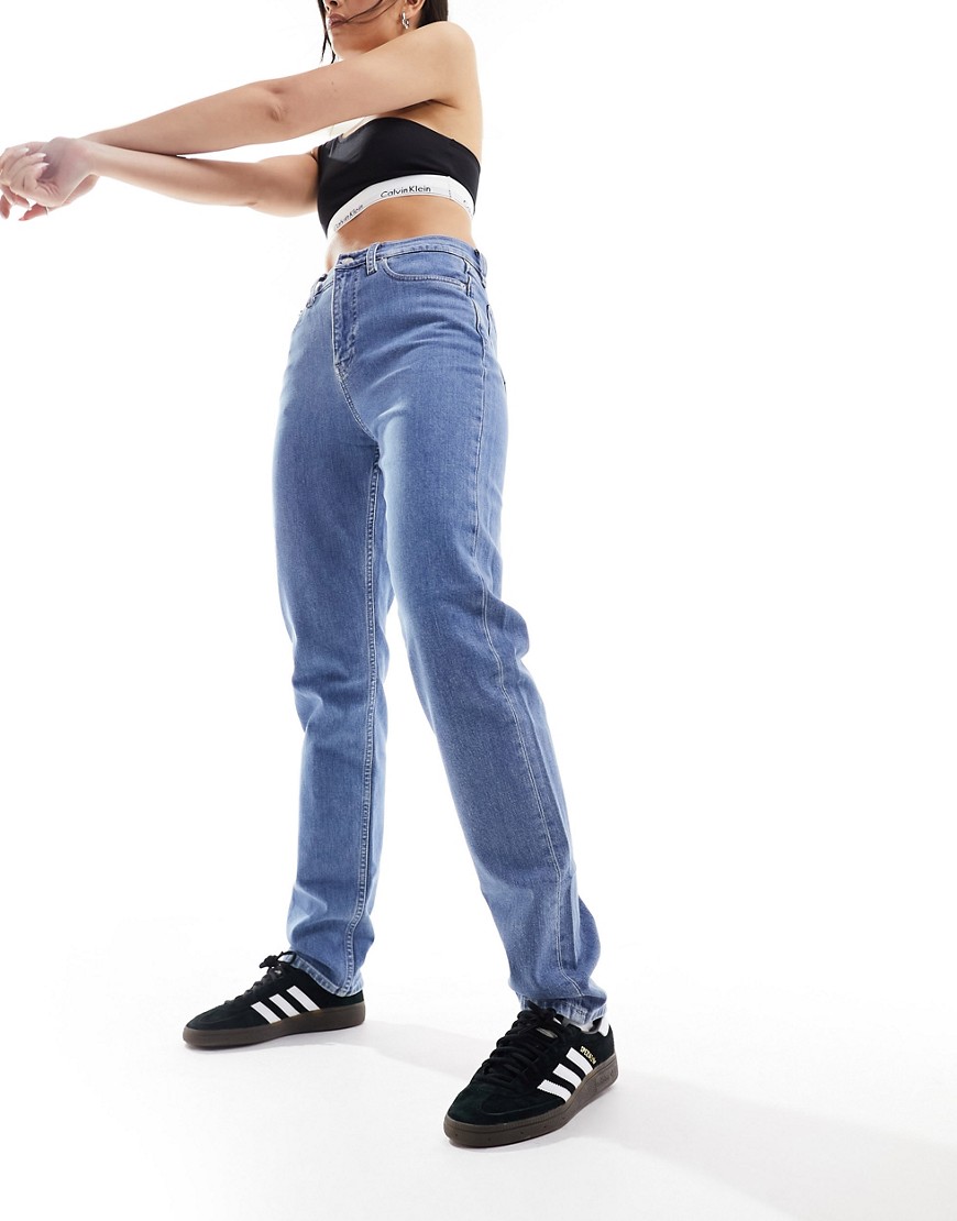 Calvin Klein Jeans authentic slim straight jean in light wash-Blue