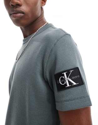 Calvin Klein Jeans Est.1978 Badge Logo Waffle T-shirt In Gray