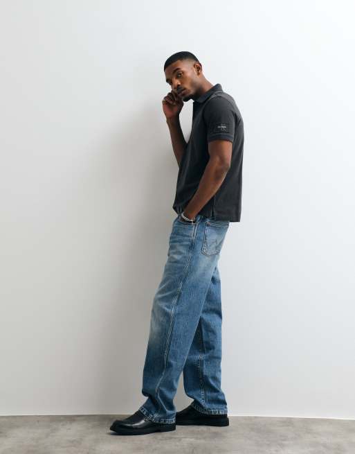 Calvin Klein Jeans badge polo shirt in black, 4 of 5