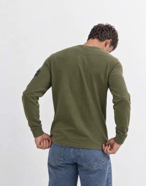 Calvin Klein Jeans Badge Waffle Langarm-T-Shirt mit Rundhalsausschnitt in Khaki, 8 von 10
