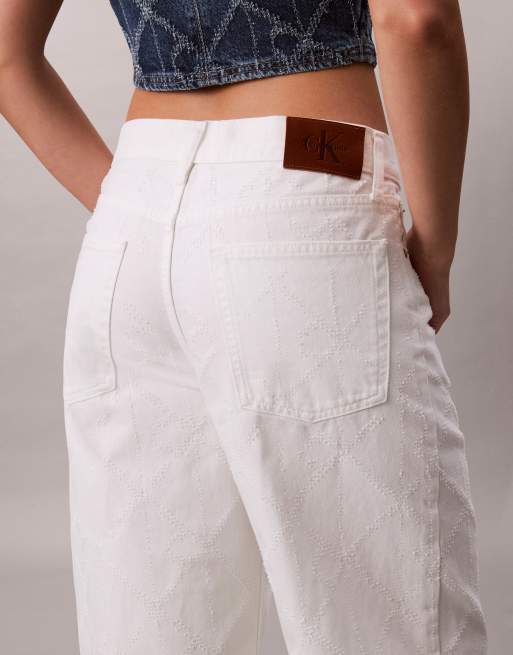 Calvin Klein Jeans – Baggy-Jeans in Ecru mit niedrigem Bund mit durchgehendem Lasercut-Logomuster, 3 von 5
