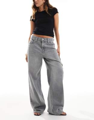Calvin Klein Jeans - Baggy Jeans in verwaschenem Schwarz mit niedrigem Bund