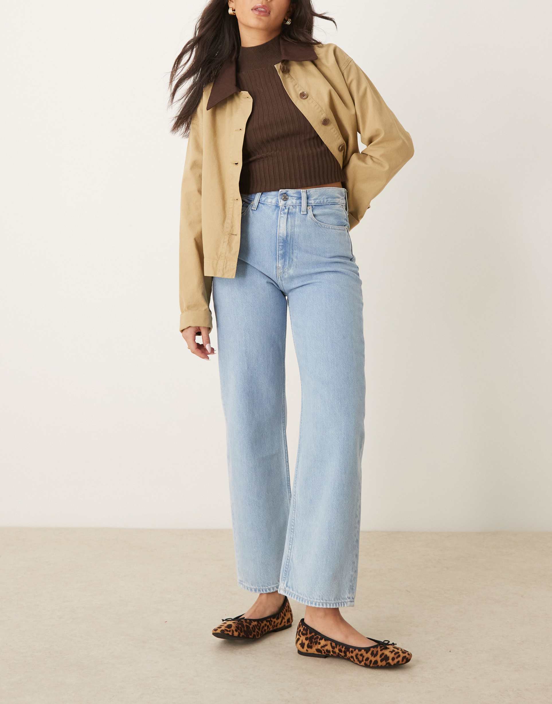 calvin klein jeans barrel jeans in light wash