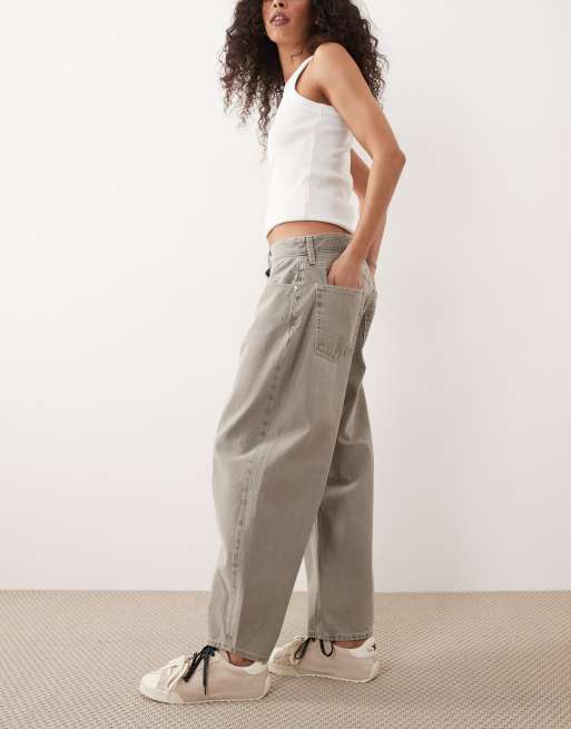 Calvin Klein Jeans – Barrel-Leg-Jeans in Grau mit Cropped-Länge, 2 von 5