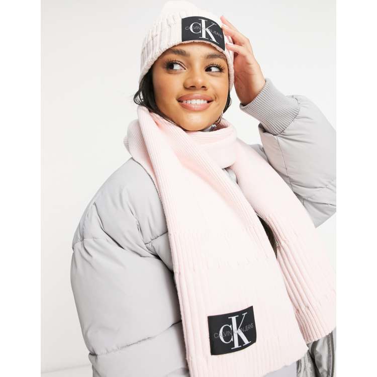 Calvin Klein GEO MINIMAL LOGO SHAWL - Scarf - cafe au lait/pink