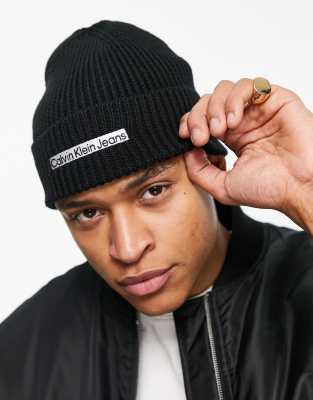 Calvin Klein Jeans - Beanie met patch in zwart