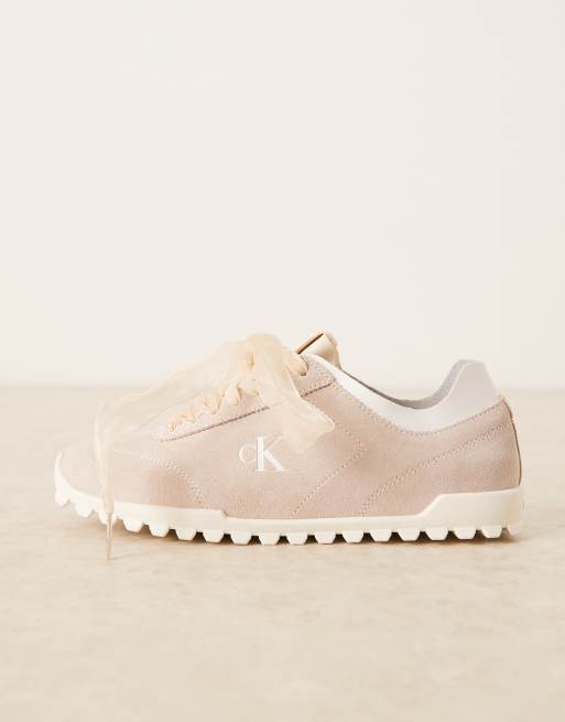 Calvin Klein Jeans – Beige sneakers i mocka med låg profil, 2 av 5