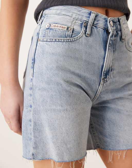 Calvin Klein Jeans – Bermuda-Jorts in heller Waschung, 3 von 5
