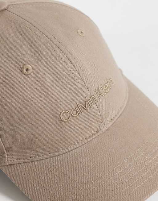 Calvin Klein Jeans – Bestickte Baseballkappe in Hellbeige, 2 von 3