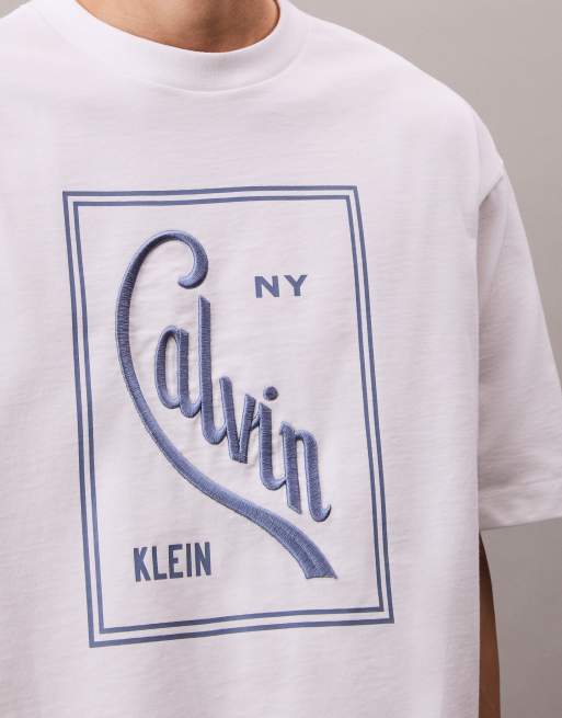 Calvin Klein Jeans – Biało-niebieski T-shirt z grafiką w ramce, 4 z 5