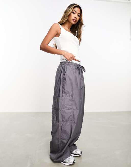 Calvin Klein Jeans – Biały prążkowany top bez rękawów, 2 z 4