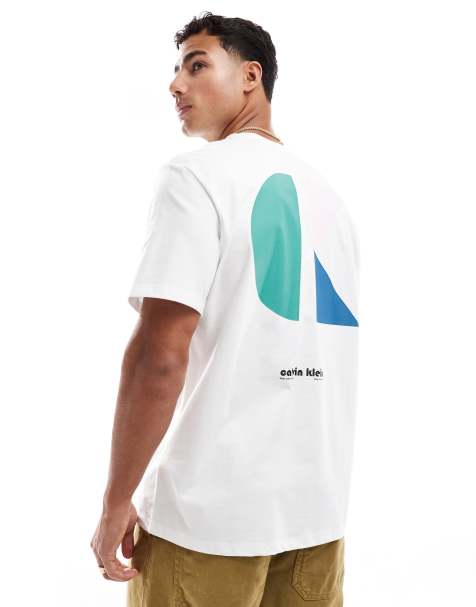 Calvin Klein Jeans – Biały T-shirt z logo na plecach - view 1