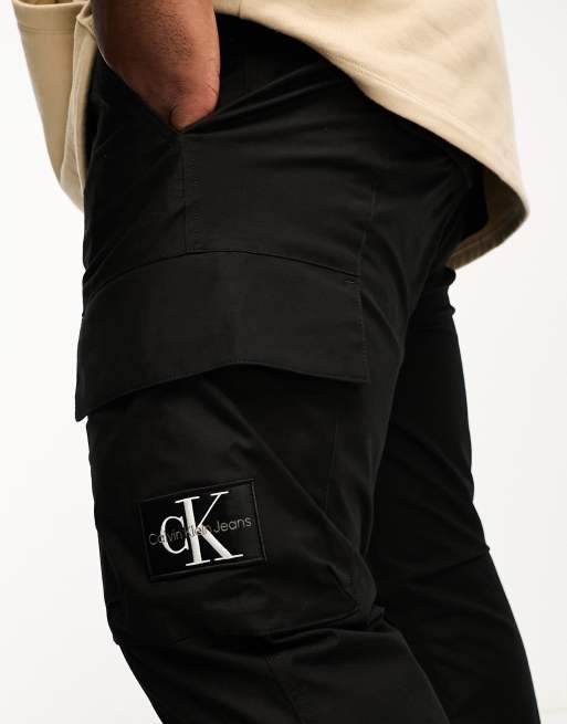 Calvin Klein Jeans Big & Tall - Forvaskede sorte cargobukser med CK-logo , 2 af 4