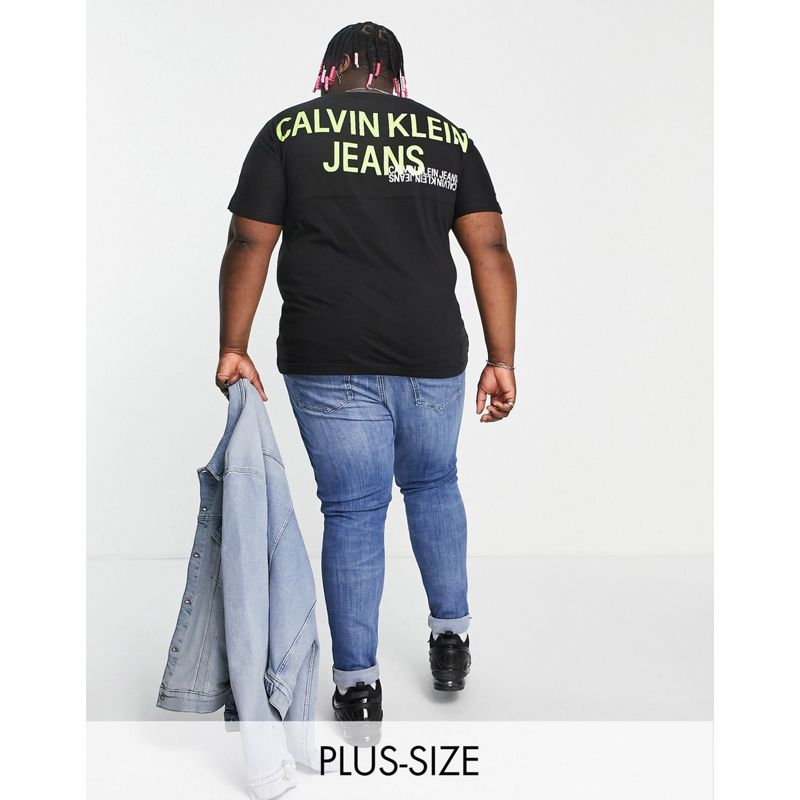 Designer 7KhTs Calvin Klein Jeans Big & Tall - Urban - T-shirt nera con grafica del logo sul retro
