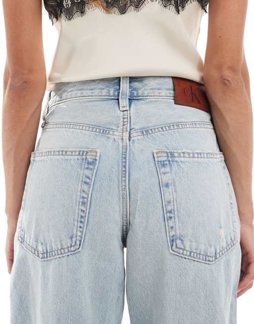 Calvin Klein Jeans – Blåtvättade jeans med lös passform och 90-talsstil, 4 av 5