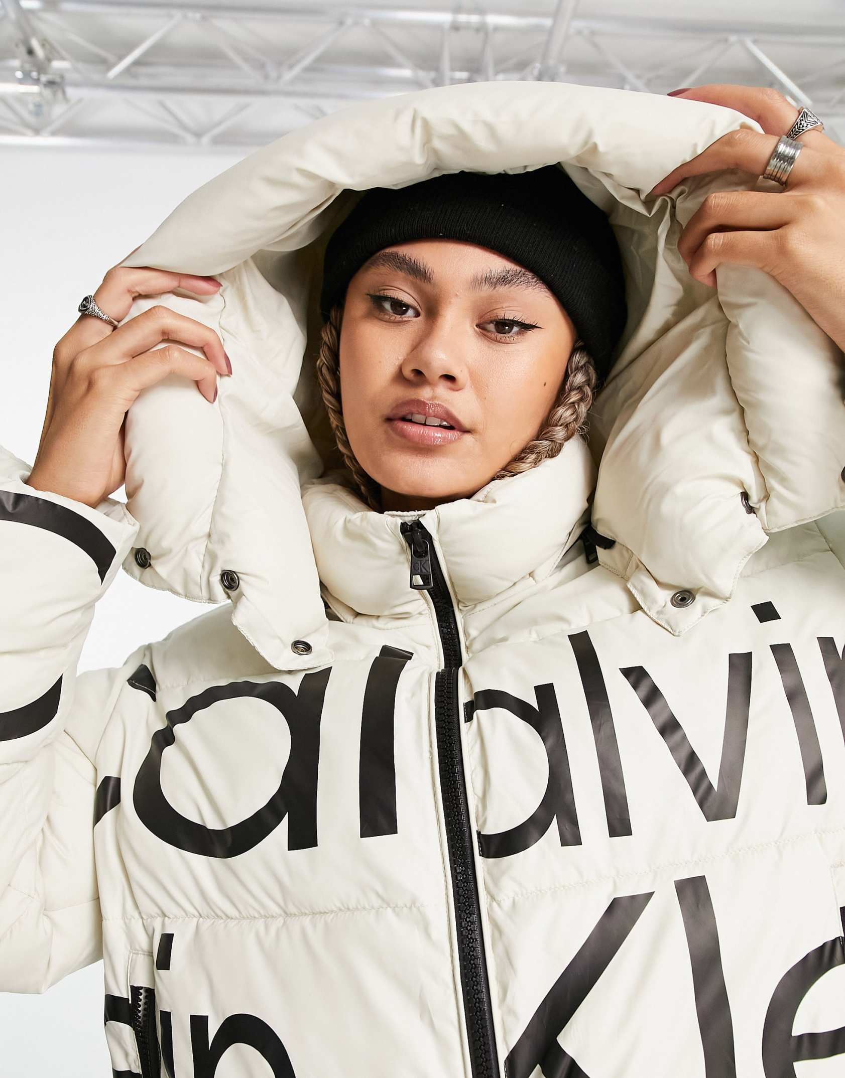 Calvin Klein Jeans bold disrupted logo hooded puffer jacket in eggshell -  ASOS Price Checker