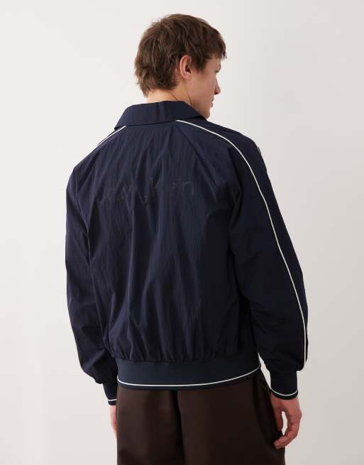 Calvin Klein Jeans – Bomberjacke aus Nylon in Marineblau, 3 von 5