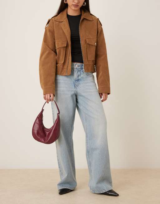 Calvin Klein Jeans - Bordeaux lille halvmåneformet taske med blank finish, 3 af 4
