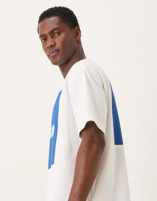 Calvin Klein Jeans box graphic t-shirt in white and blue, 4 of 5