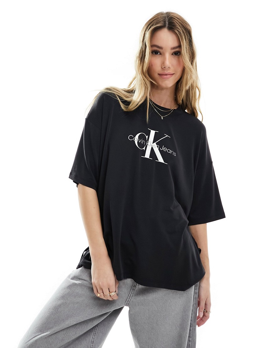 Calvin Klein Jeans Boyfriend Monogram T-shirt in Ck Black