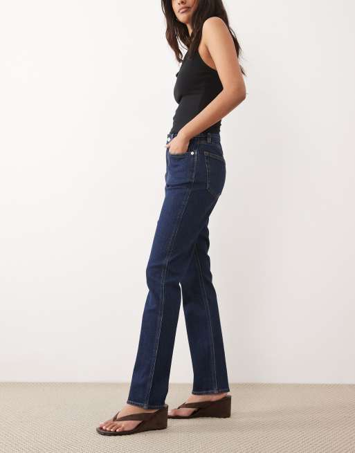 Calvin Klein Jeans – Brooke – Schmale Straight Jeans in dunkelblauer Waschung, 3 von 5