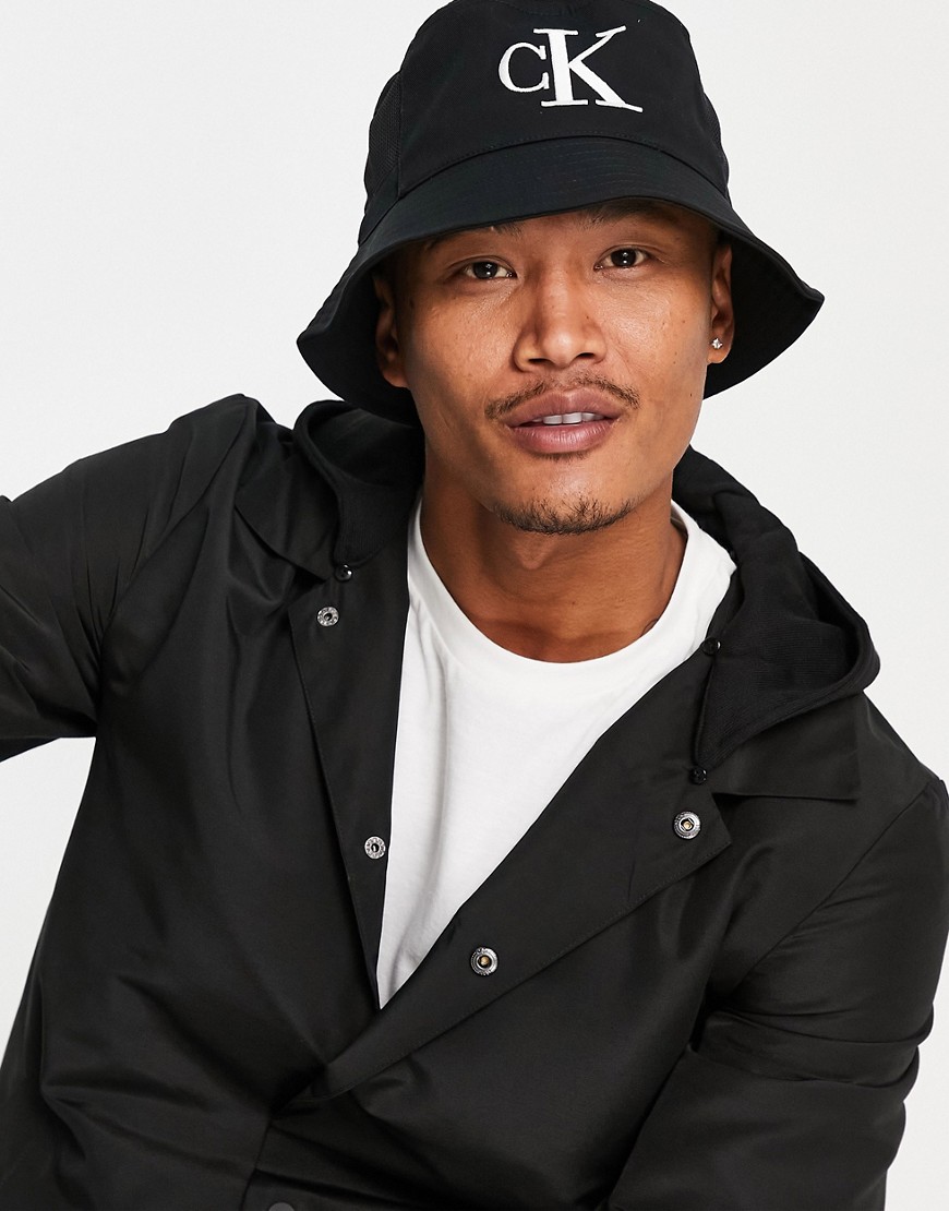 Calvin Klein Jeans - Bucket hat met monogram en mesh vak in zwart