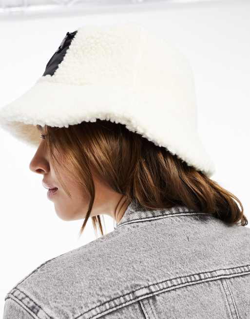 Calvin Klein Jeans - Bucket hat van sherpastof in wit, 4 van 4