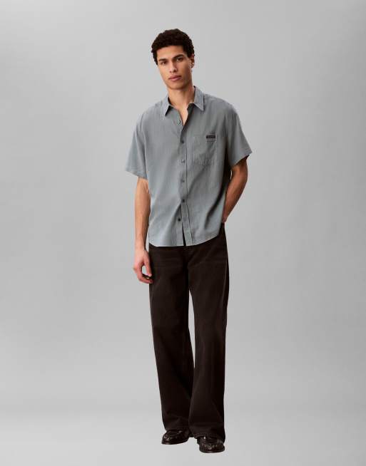 Calvin Klein Jeans - Camicia casual a maniche corte in lino verde slavato, 2 di 4