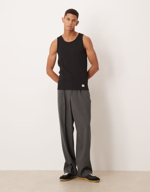 Calvin Klein Jeans - Camiseta negra ajustada sin mangas de canalé, 2 de 5